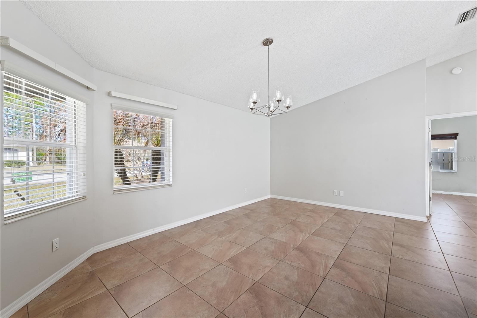 Image 6 of 48 For 14 Wynnfield Drive