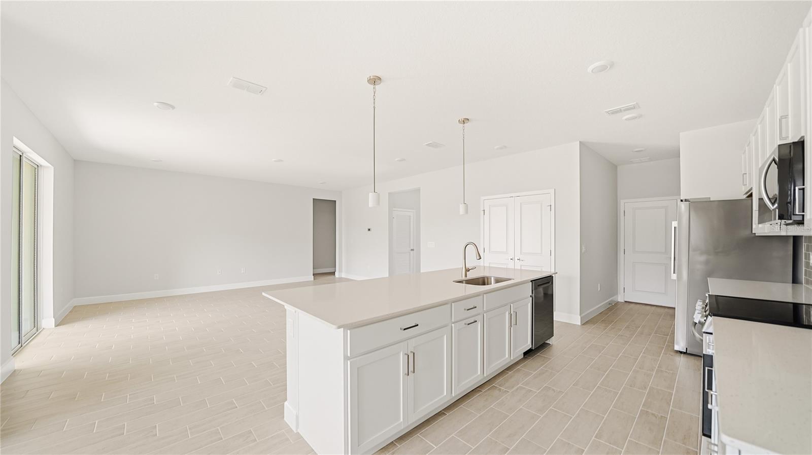 Image 13 of 46 For 2 Roller Lane