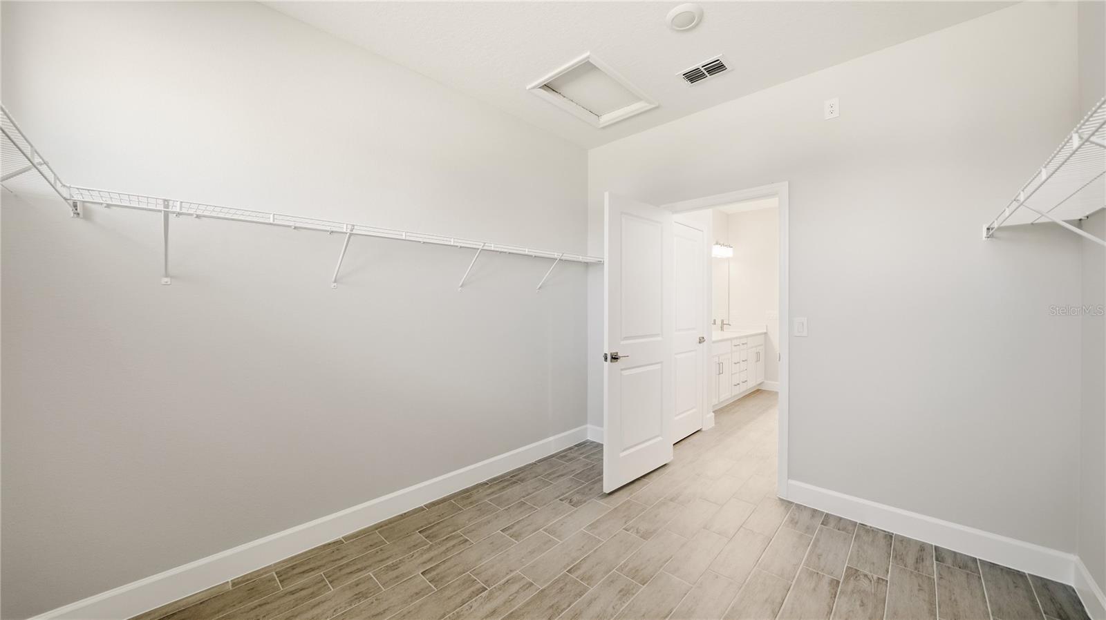 Image 26 of 46 For 2 Roller Lane