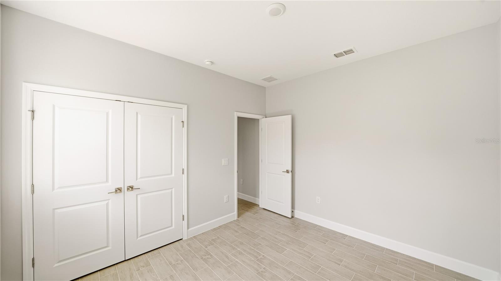 Image 38 of 46 For 2 Roller Lane