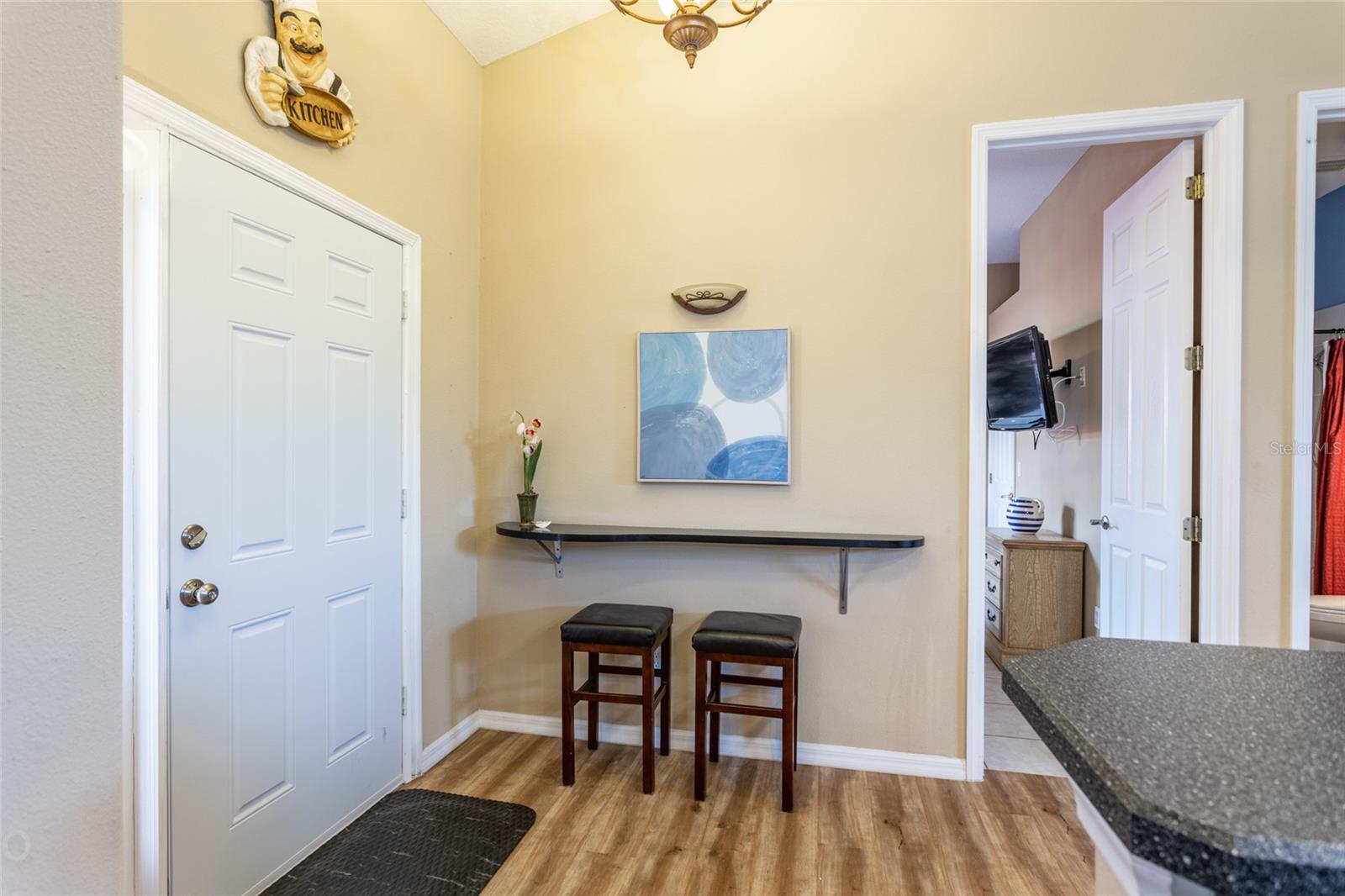 Image 20 of 53 For 497 Grandview Avenue