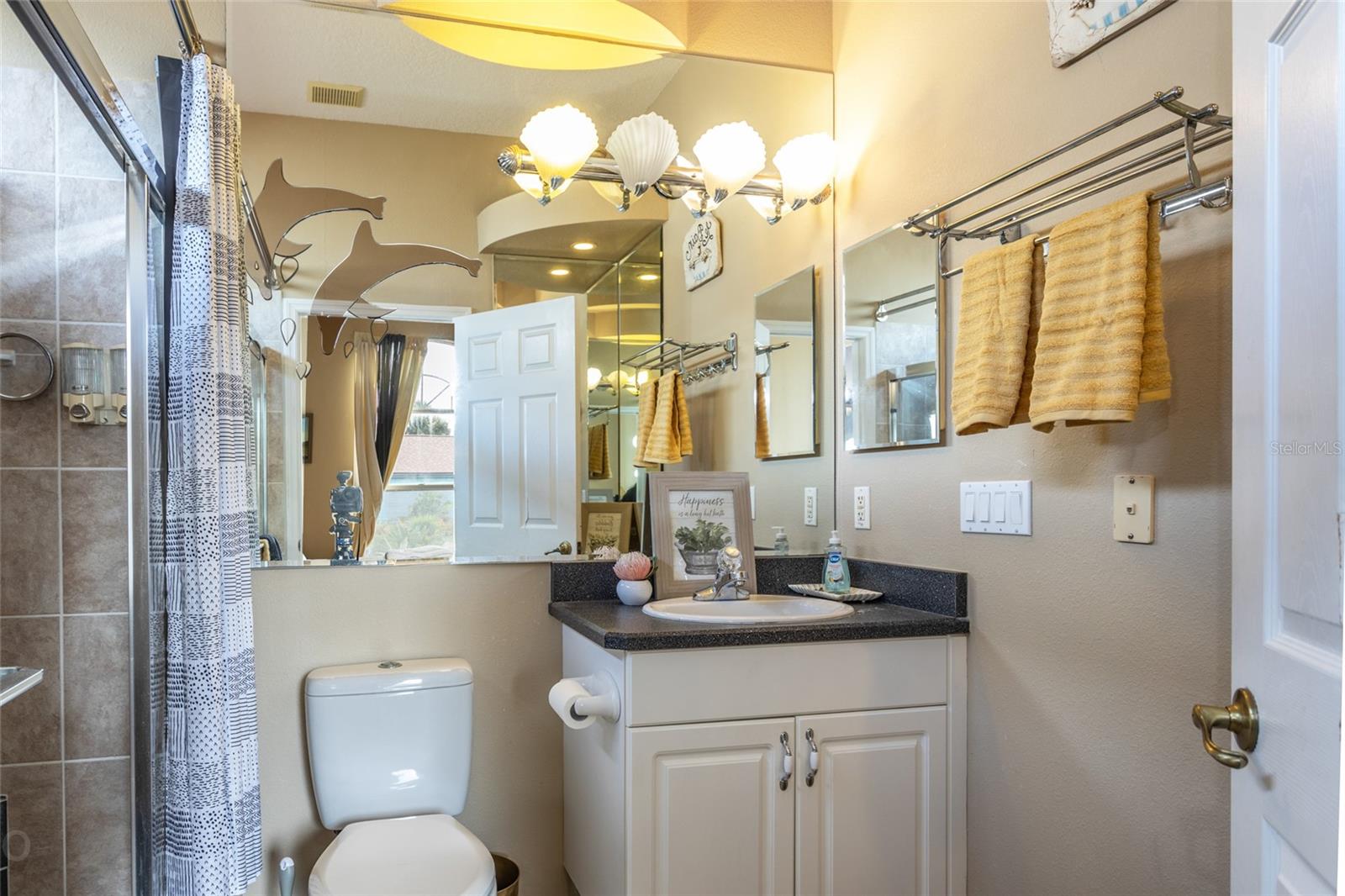 Image 30 of 53 For 497 Grandview Avenue