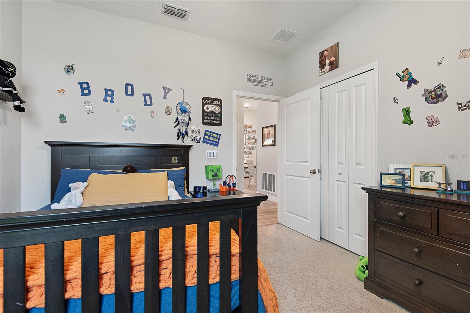 Image 34 of 54 For 37 Londonderry Drive