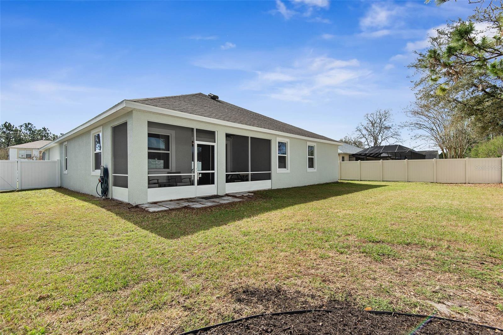 Image 43 of 54 For 37 Londonderry Drive