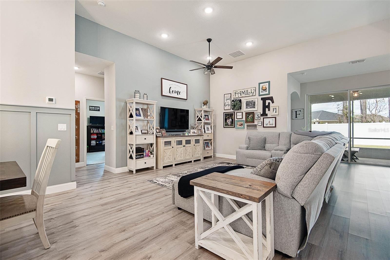 Image 5 of 54 For 37 Londonderry Drive