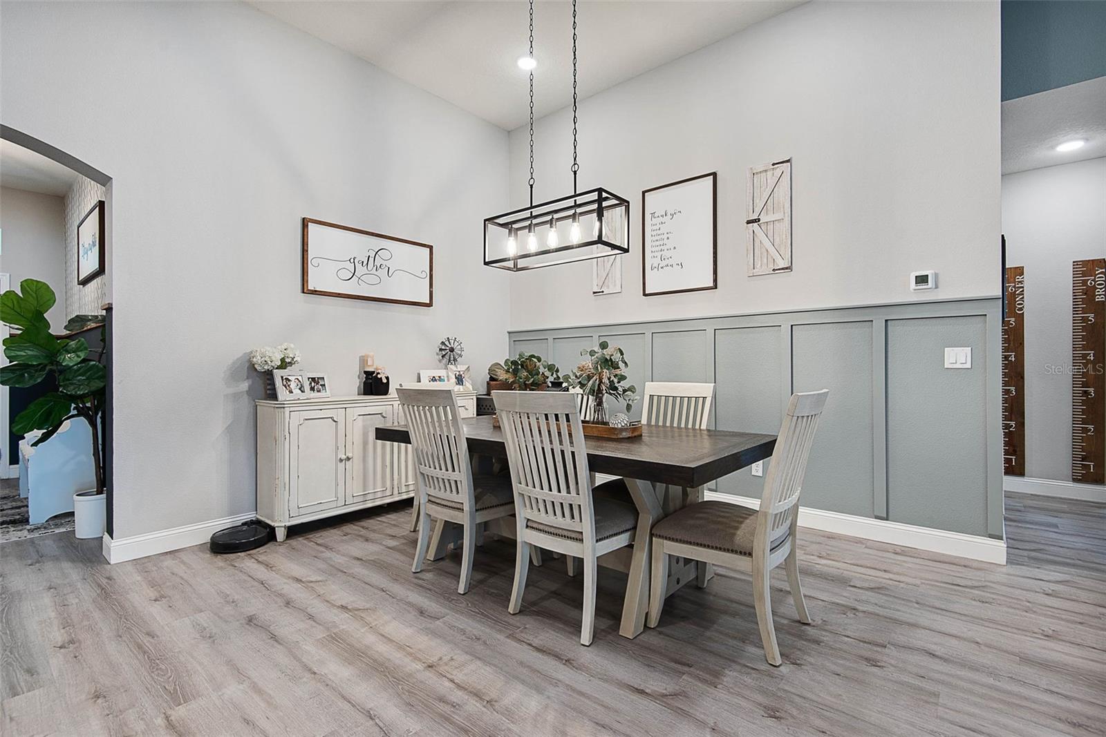 Image 6 of 54 For 37 Londonderry Drive