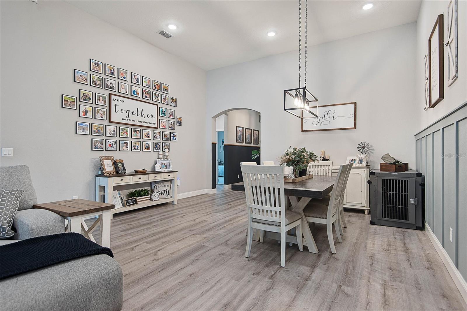 Image 7 of 54 For 37 Londonderry Drive