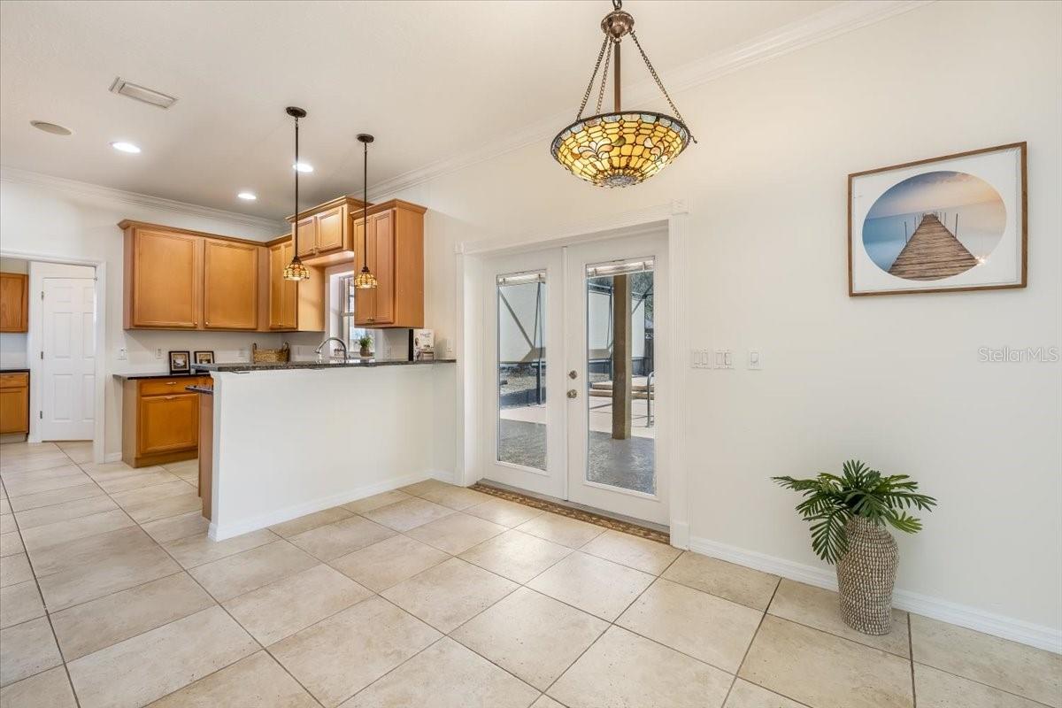 Image 10 of 56 For 4 Lake Charles Place