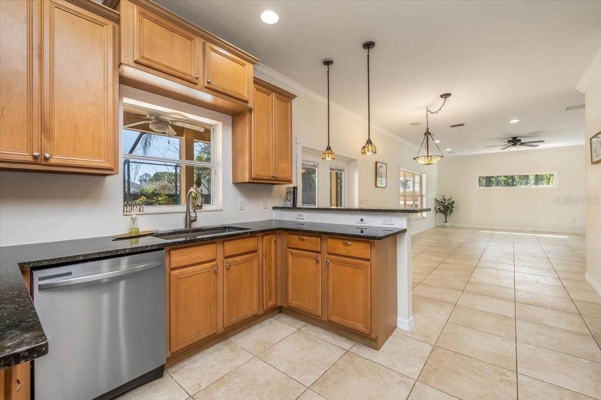 Image 19 of 56 For 4 Lake Charles Place