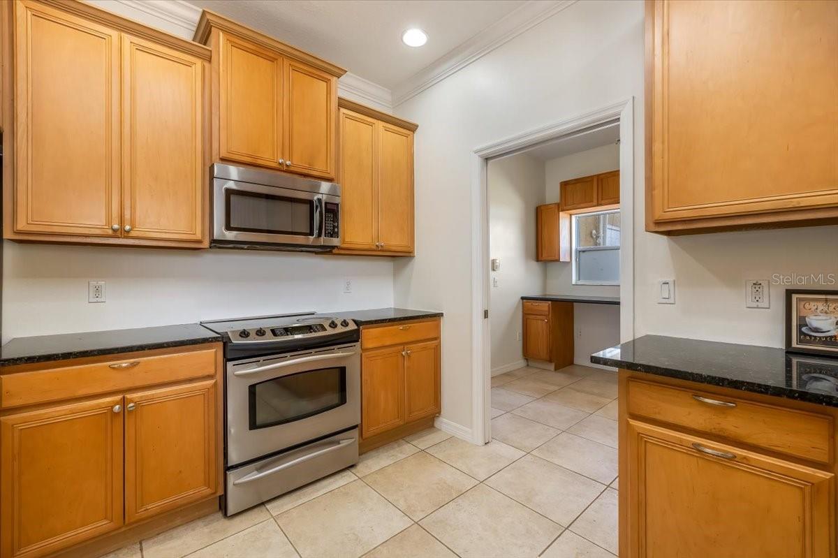 Image 20 of 56 For 4 Lake Charles Place