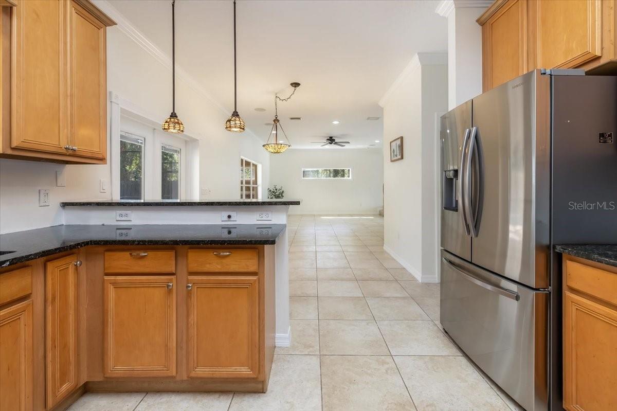 Image 21 of 56 For 4 Lake Charles Place