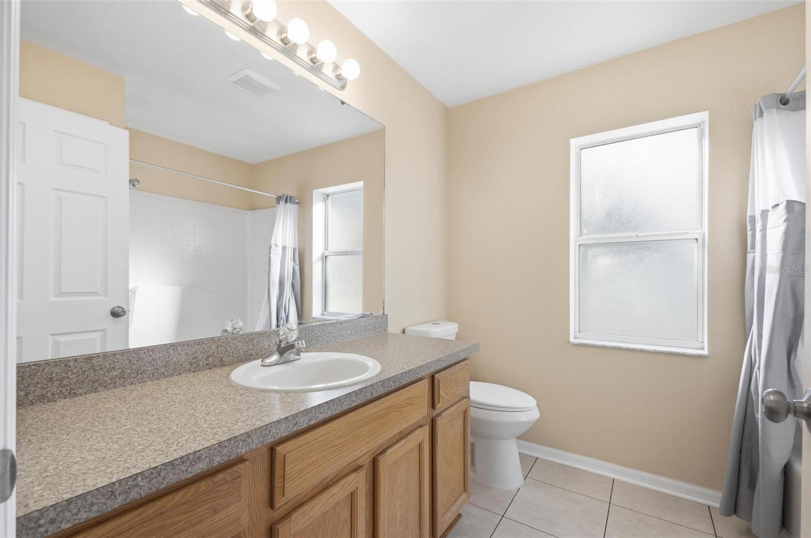 Image 19 of 38 For 4 Red Oak Place