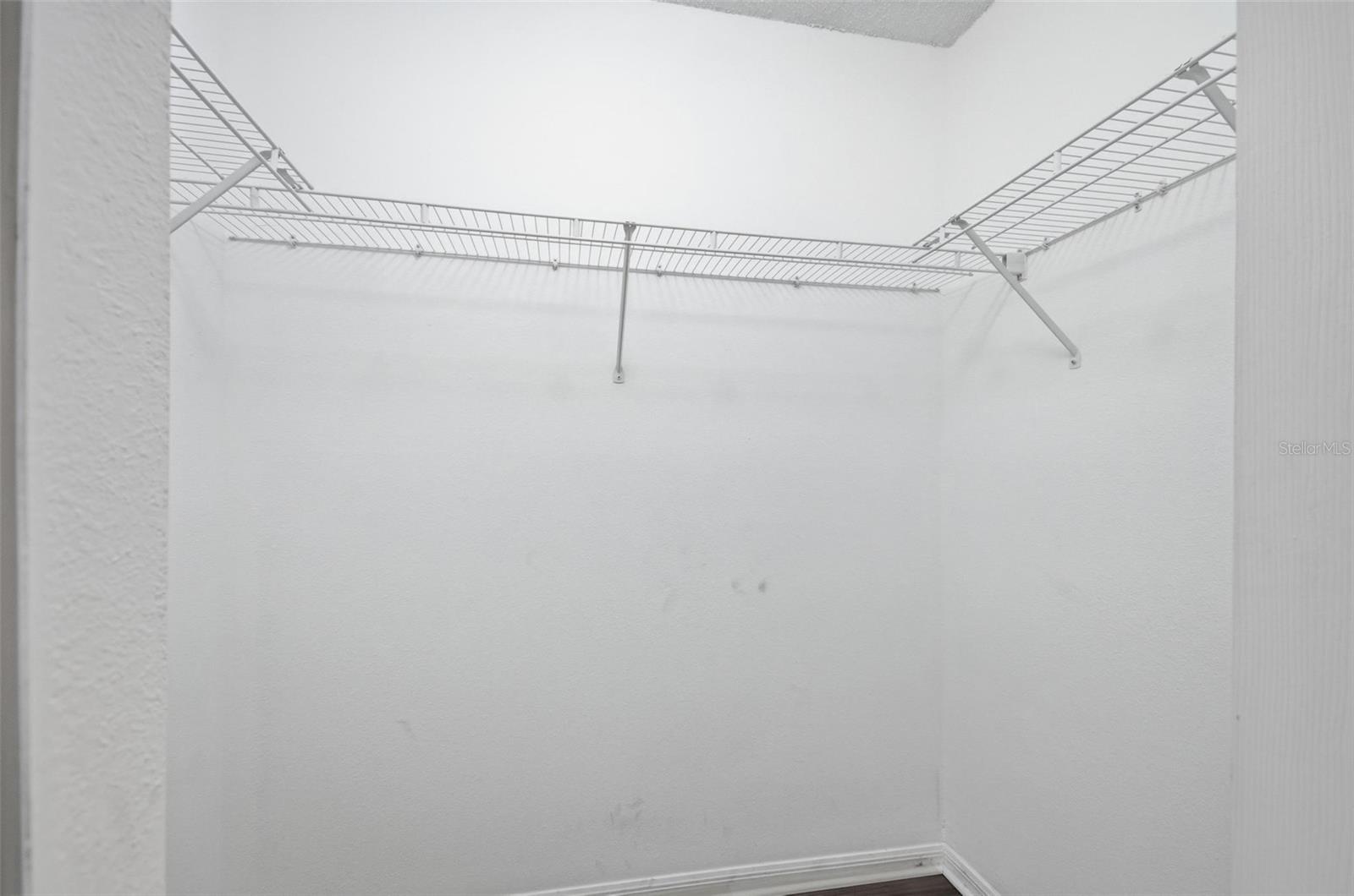 Image 24 of 38 For 4 Red Oak Place