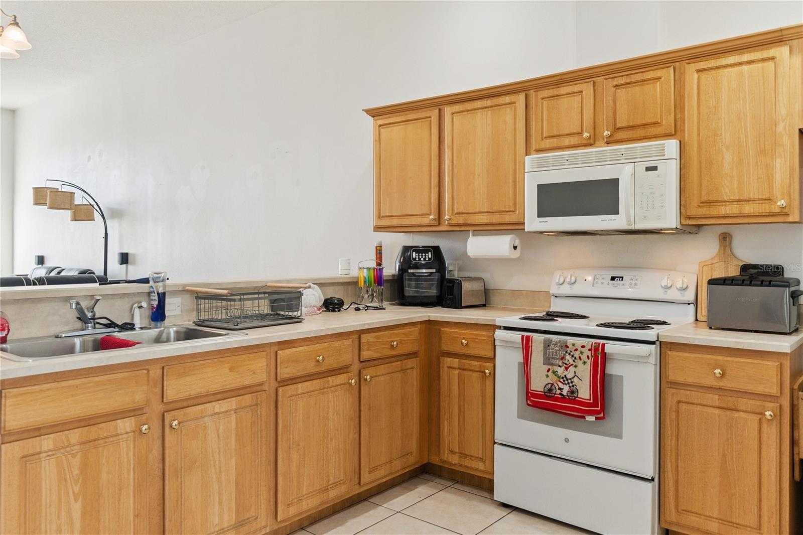 Image 7 of 22 For 16 Buttonwood Lane