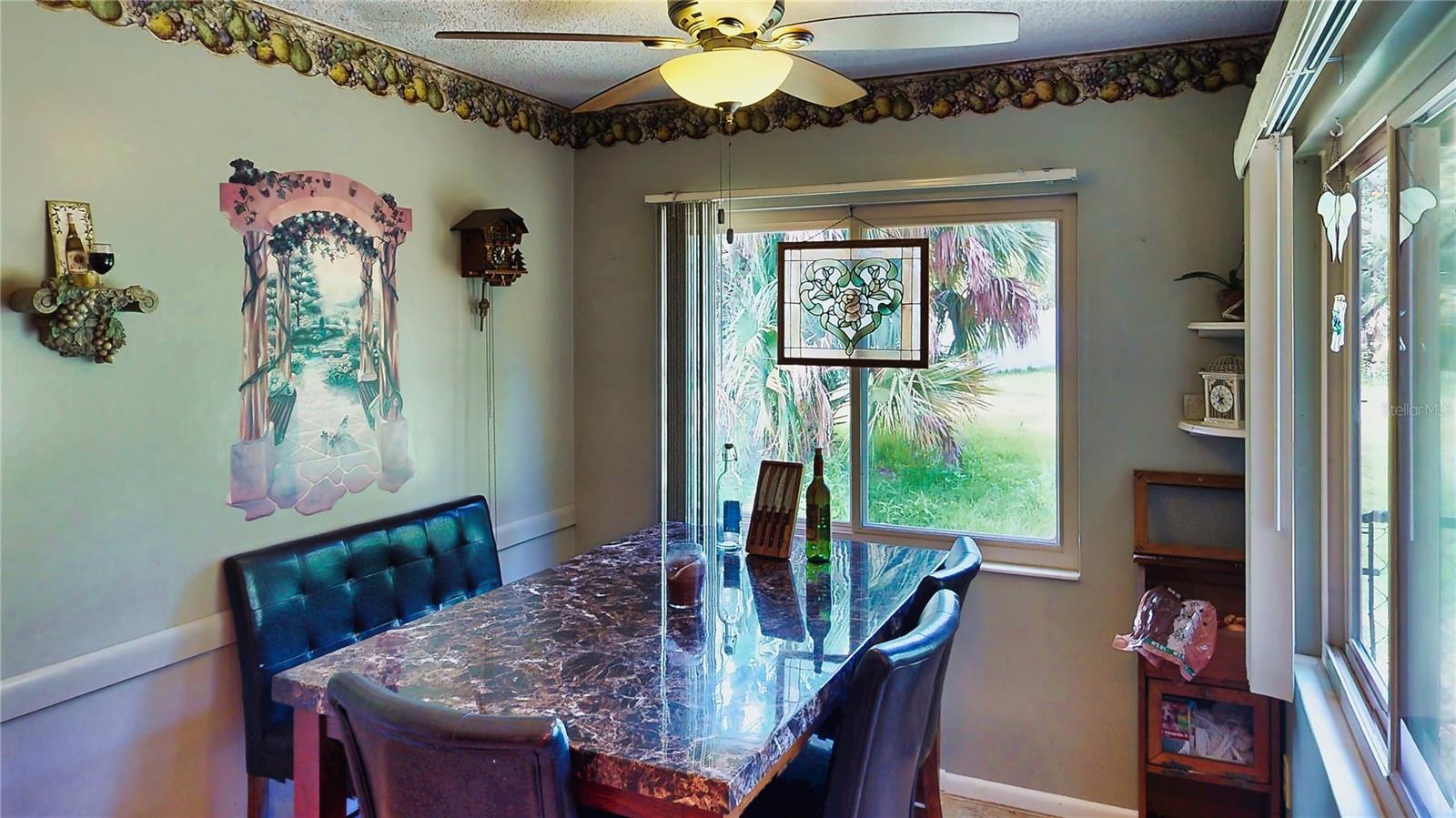 Image 12 of 62 For 14 Black Oak Court