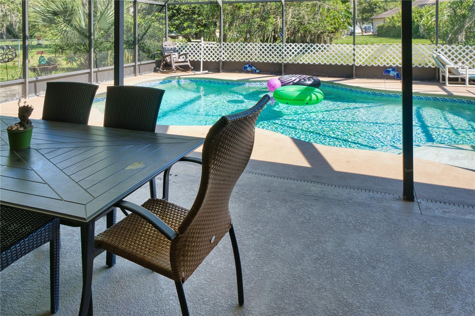 Image 18 of 62 For 14 Black Oak Court