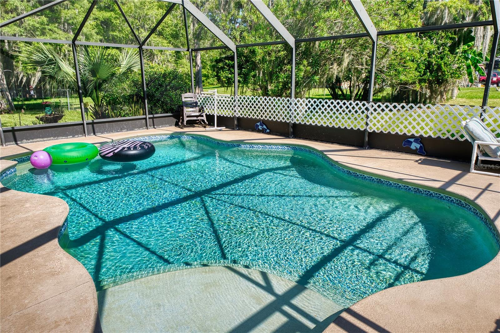 Image 20 of 62 For 14 Black Oak Court