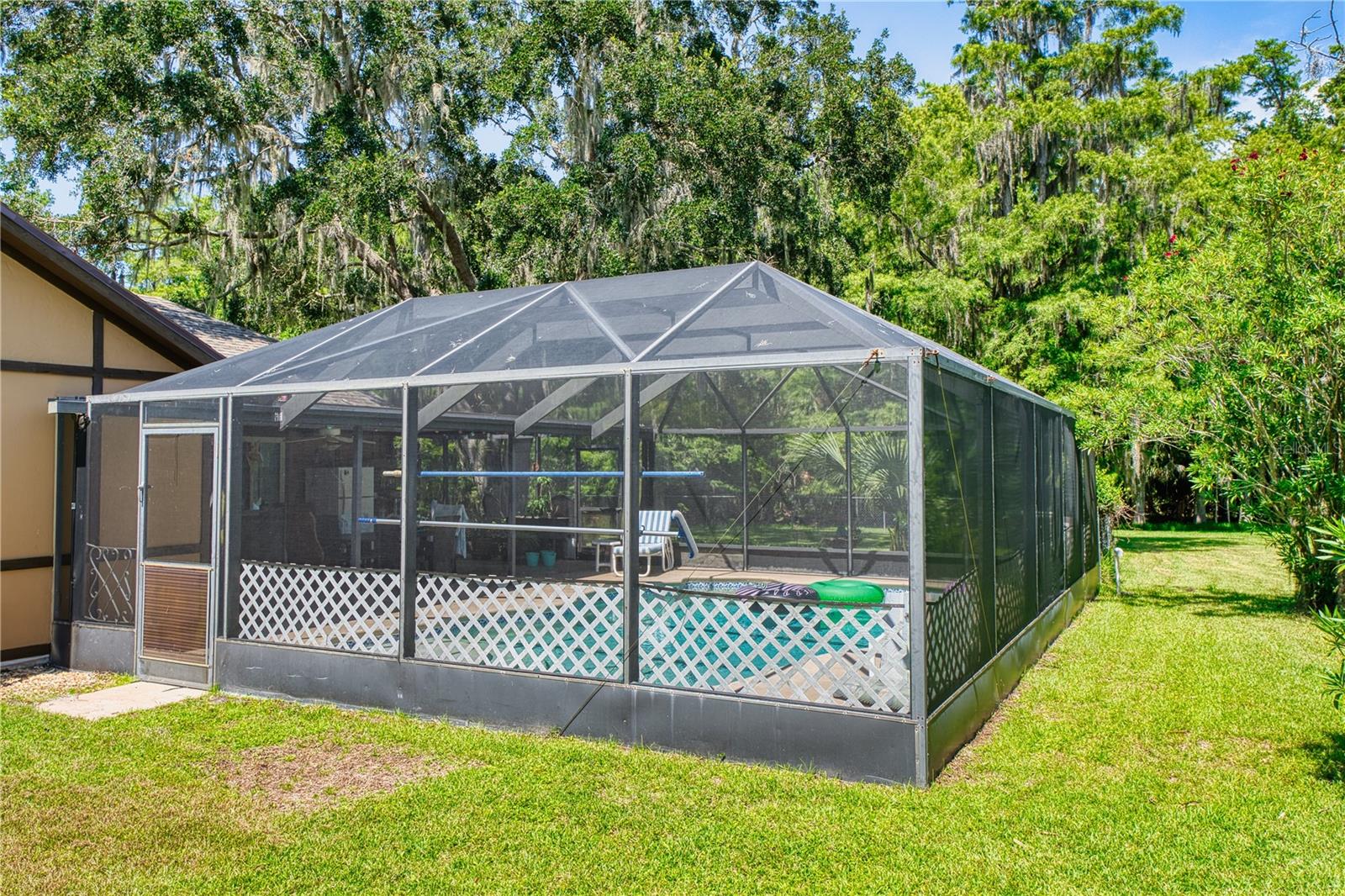 Image 21 of 62 For 14 Black Oak Court