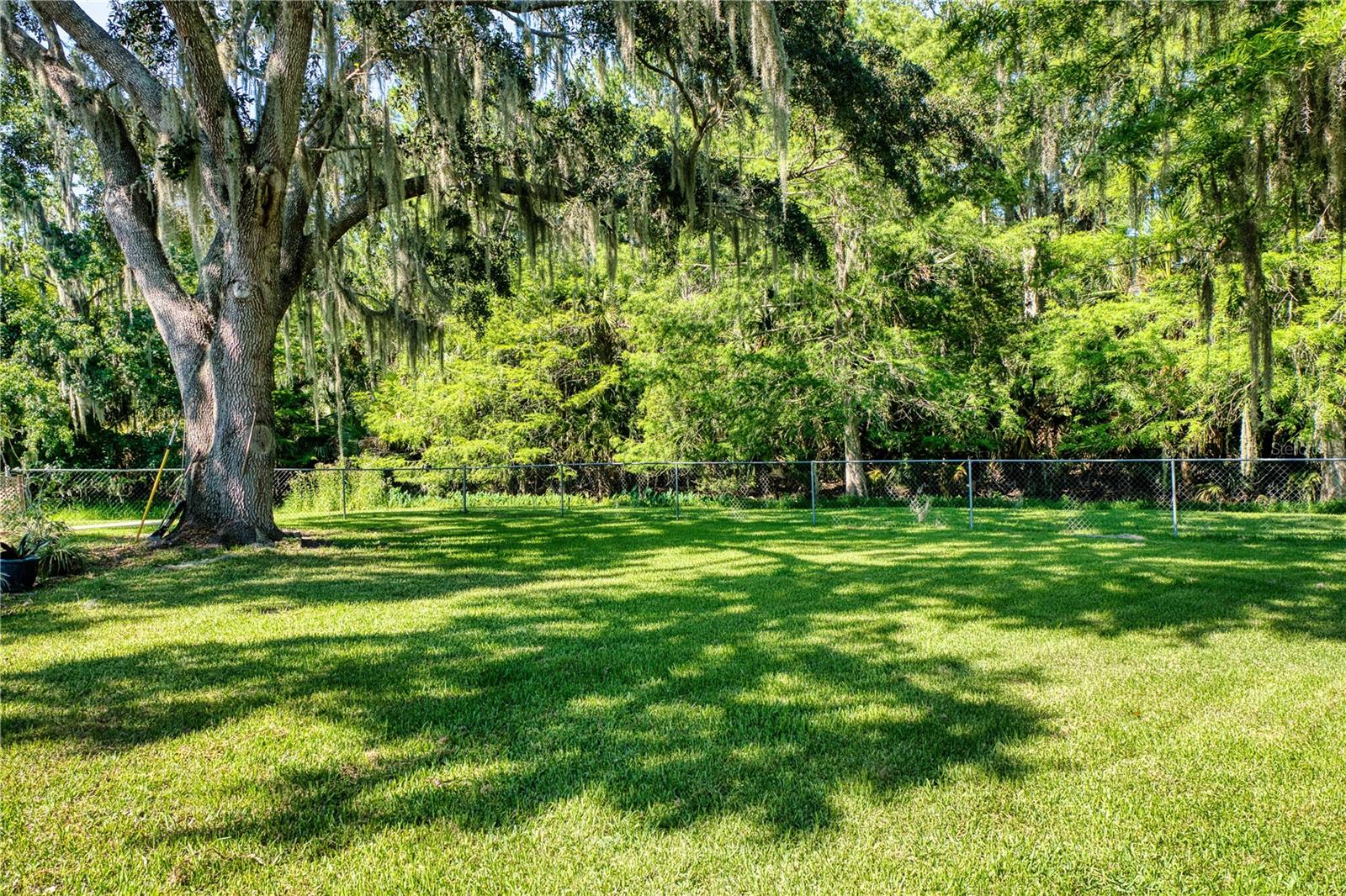 Image 24 of 62 For 14 Black Oak Court