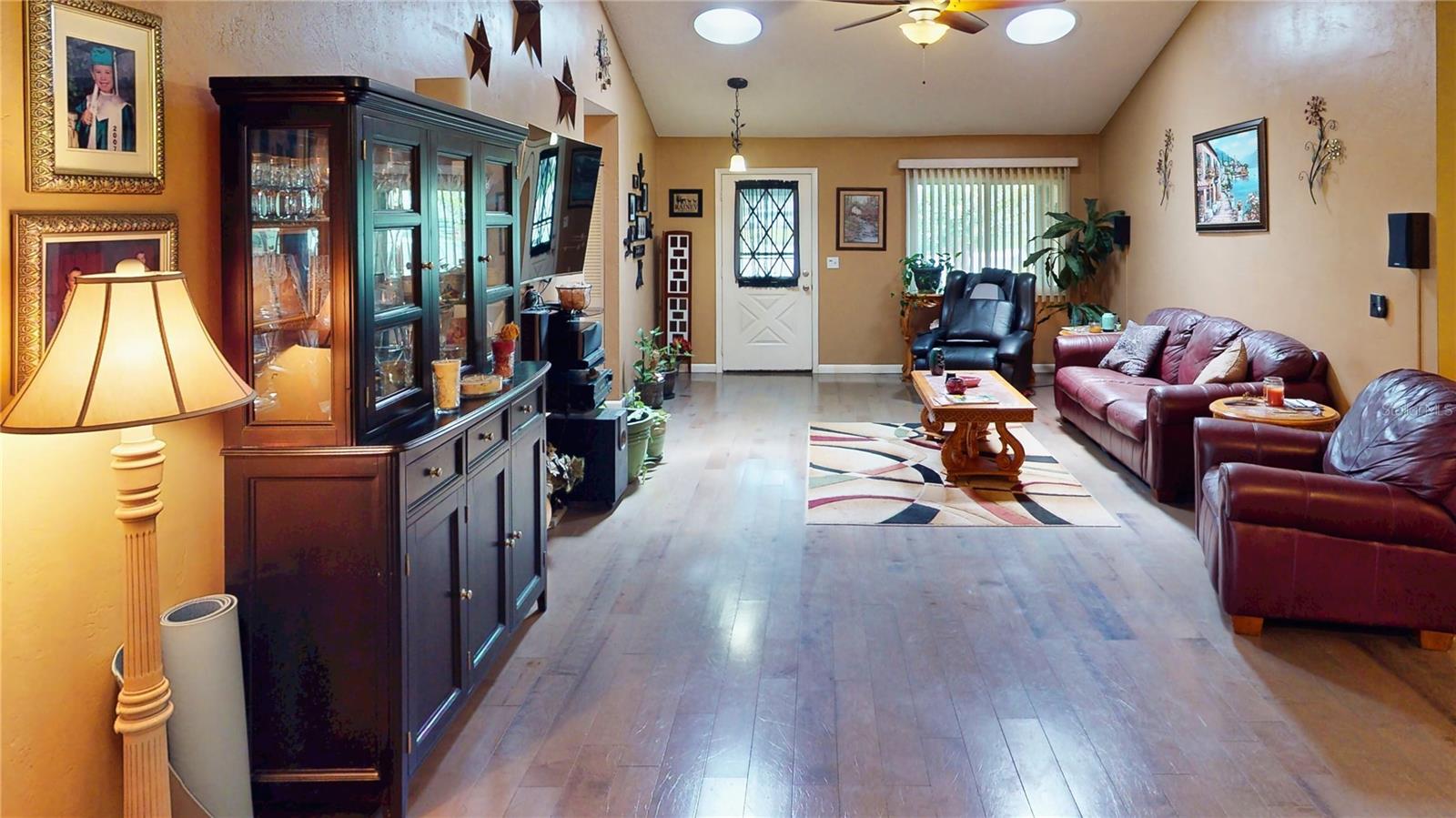 Image 38 of 62 For 14 Black Oak Court