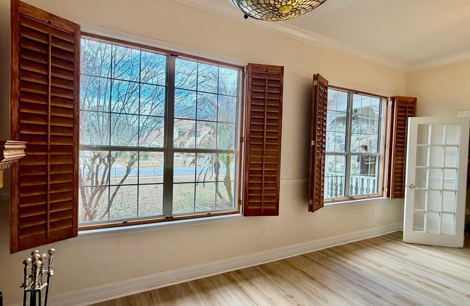 Image 14 of 49 For 7 Whitehall Court