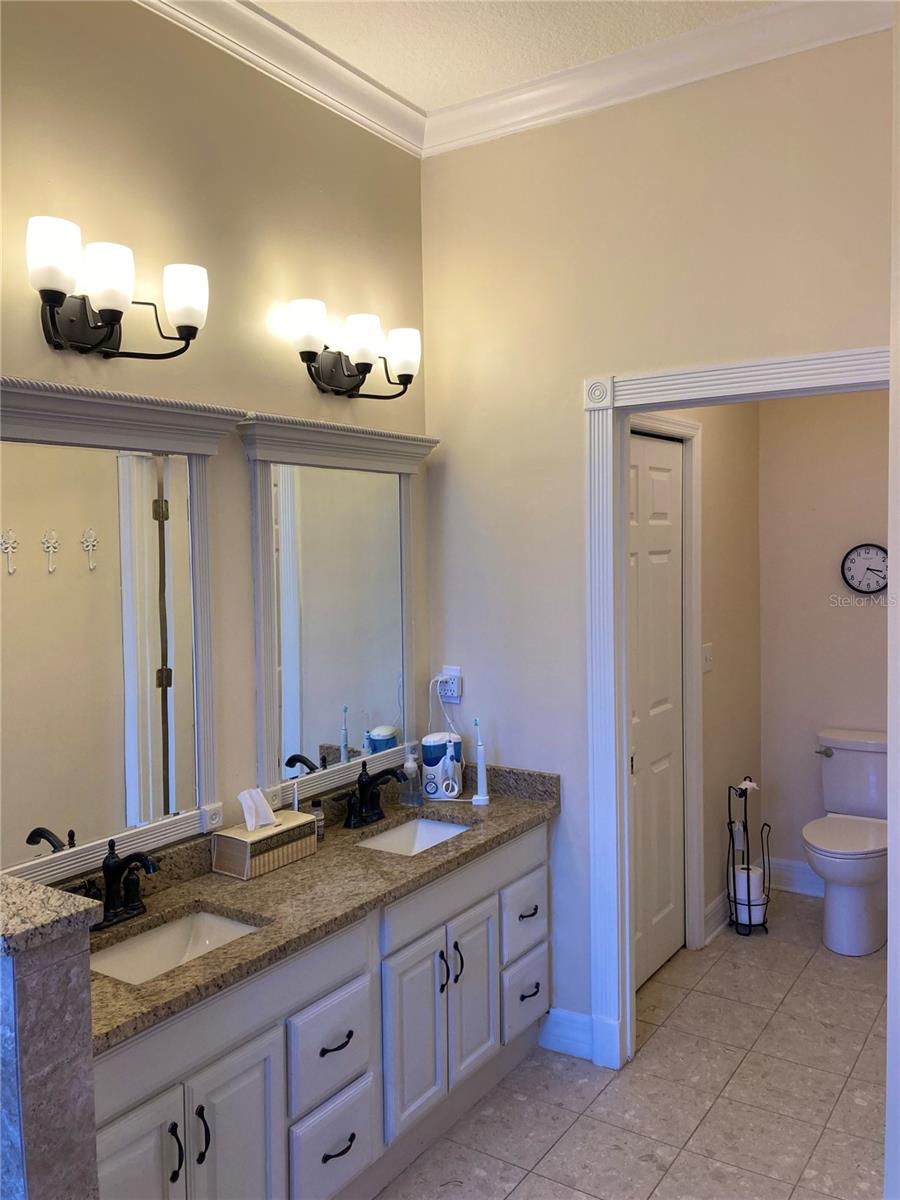 Image 33 of 49 For 7 Whitehall Court