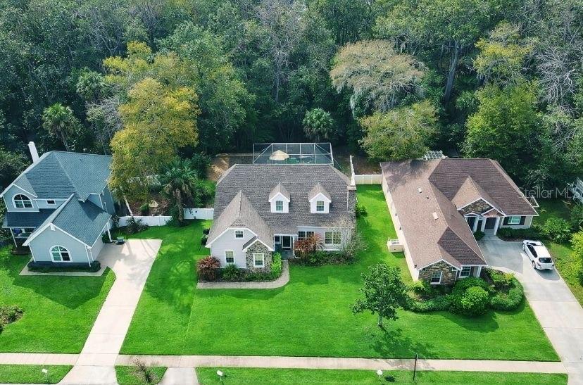 Image 5 of 49 For 7 Whitehall Court