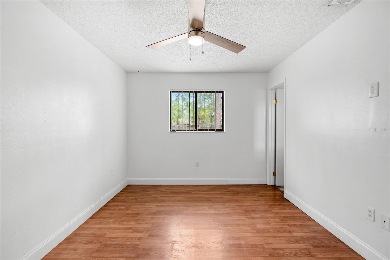 Image 12 of 23 For 408 Australian Road Nw