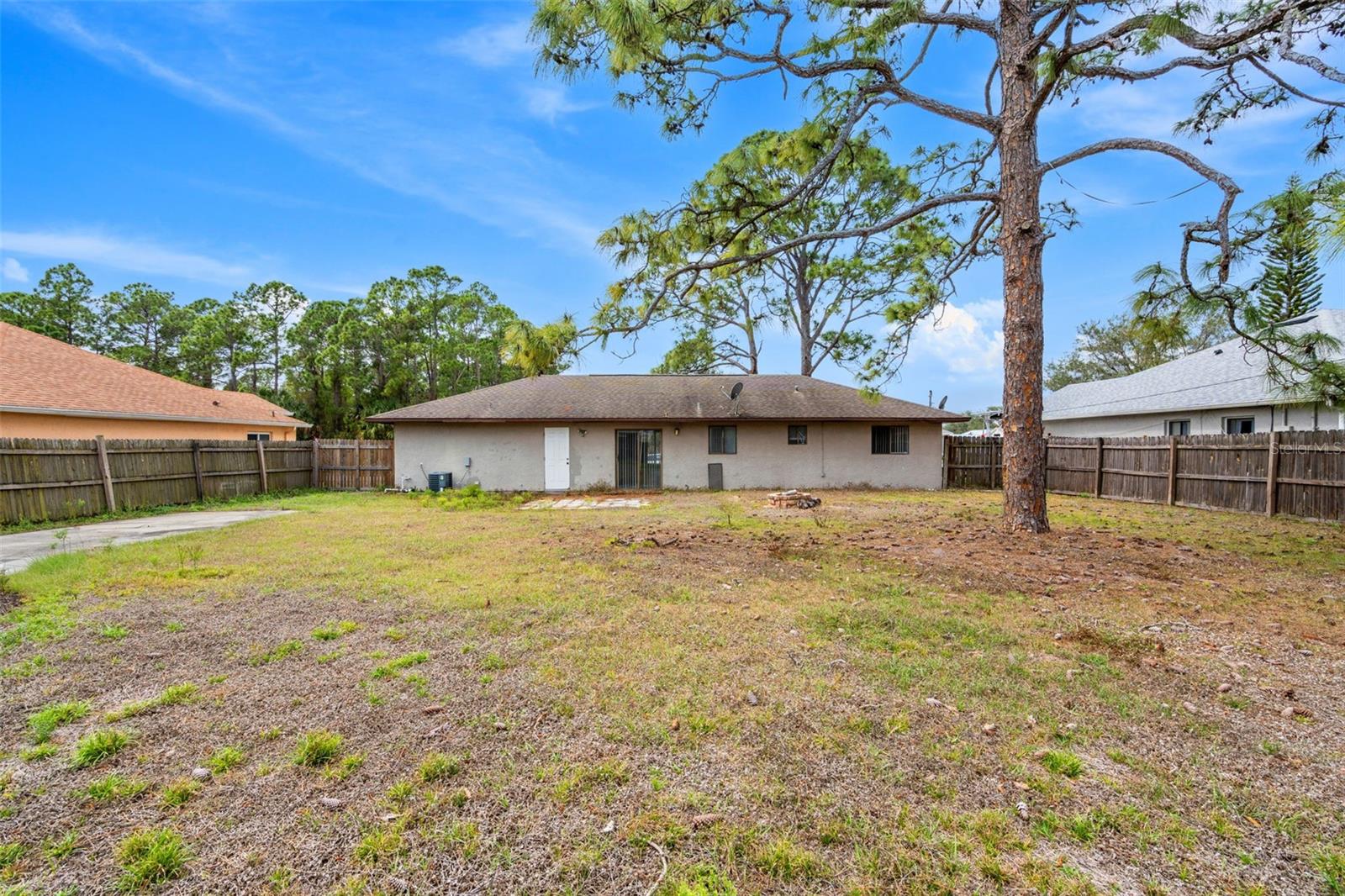 Image 16 of 23 For 408 Australian Road Nw