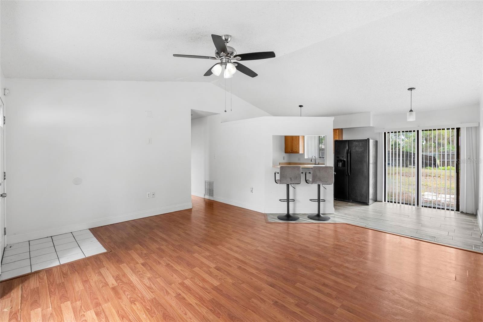 Image 4 of 23 For 408 Australian Road Nw