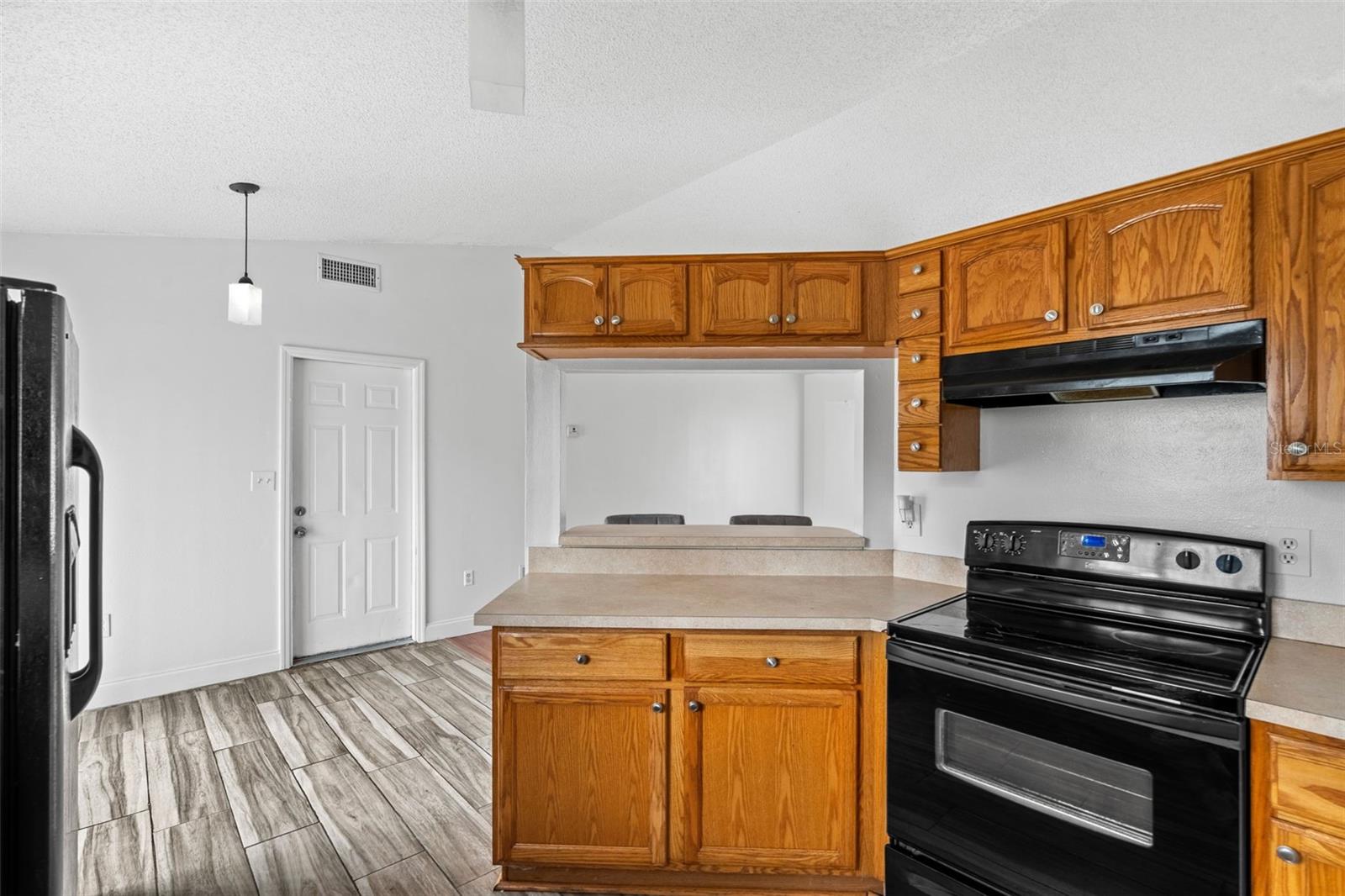 Image 8 of 23 For 408 Australian Road Nw