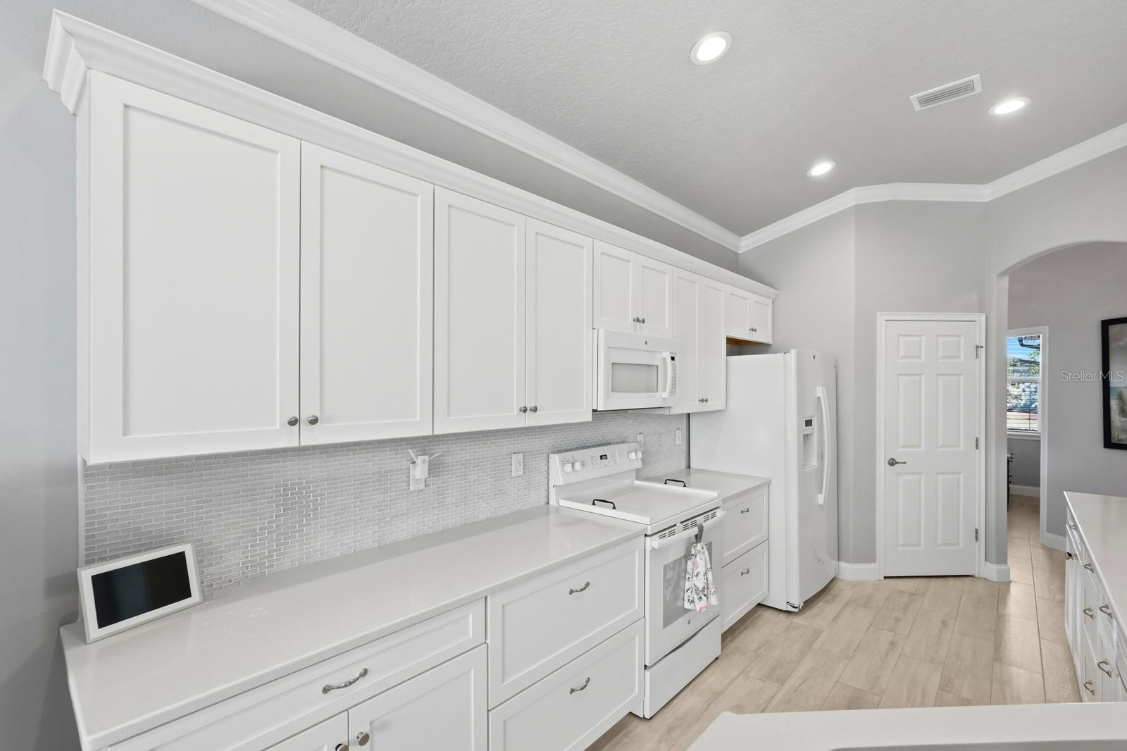 Image 12 of 44 For 280 Catriona Drive