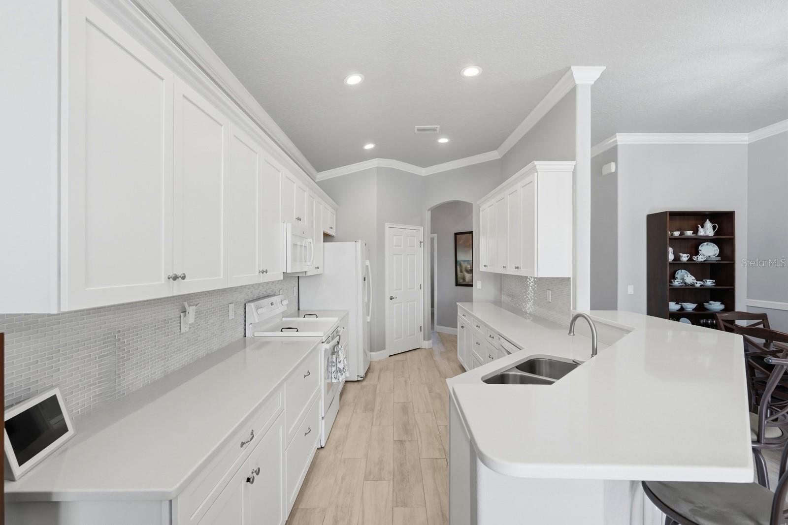 Image 13 of 44 For 280 Catriona Drive