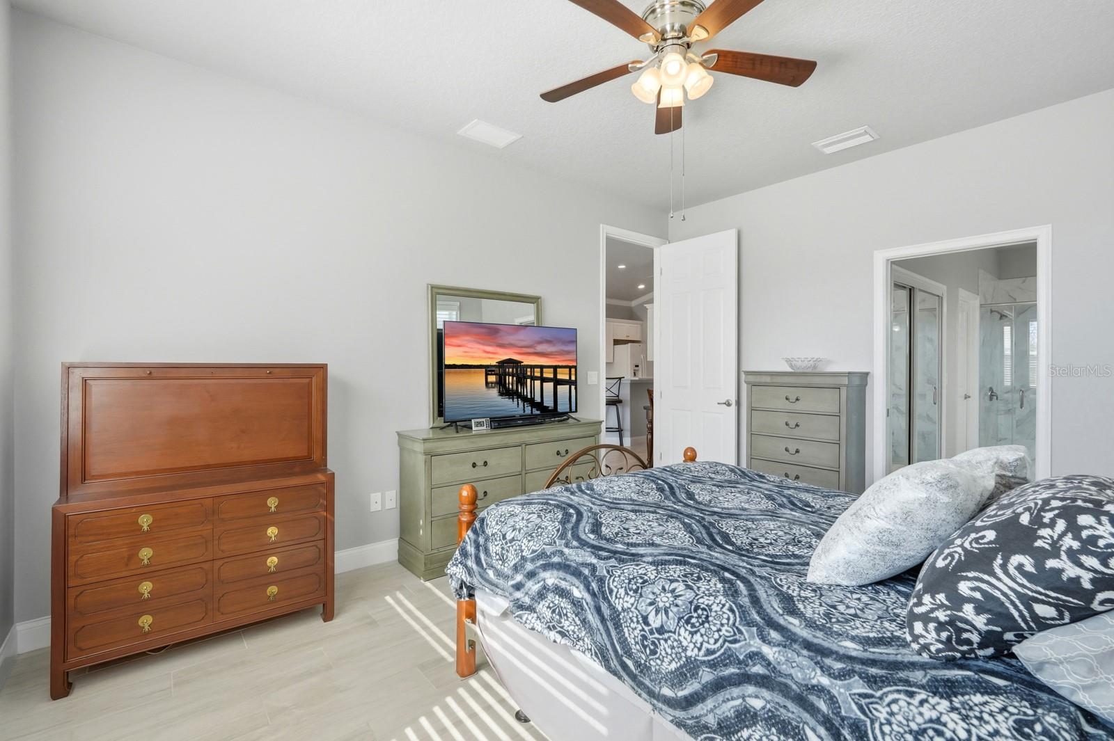 Image 17 of 44 For 280 Catriona Drive