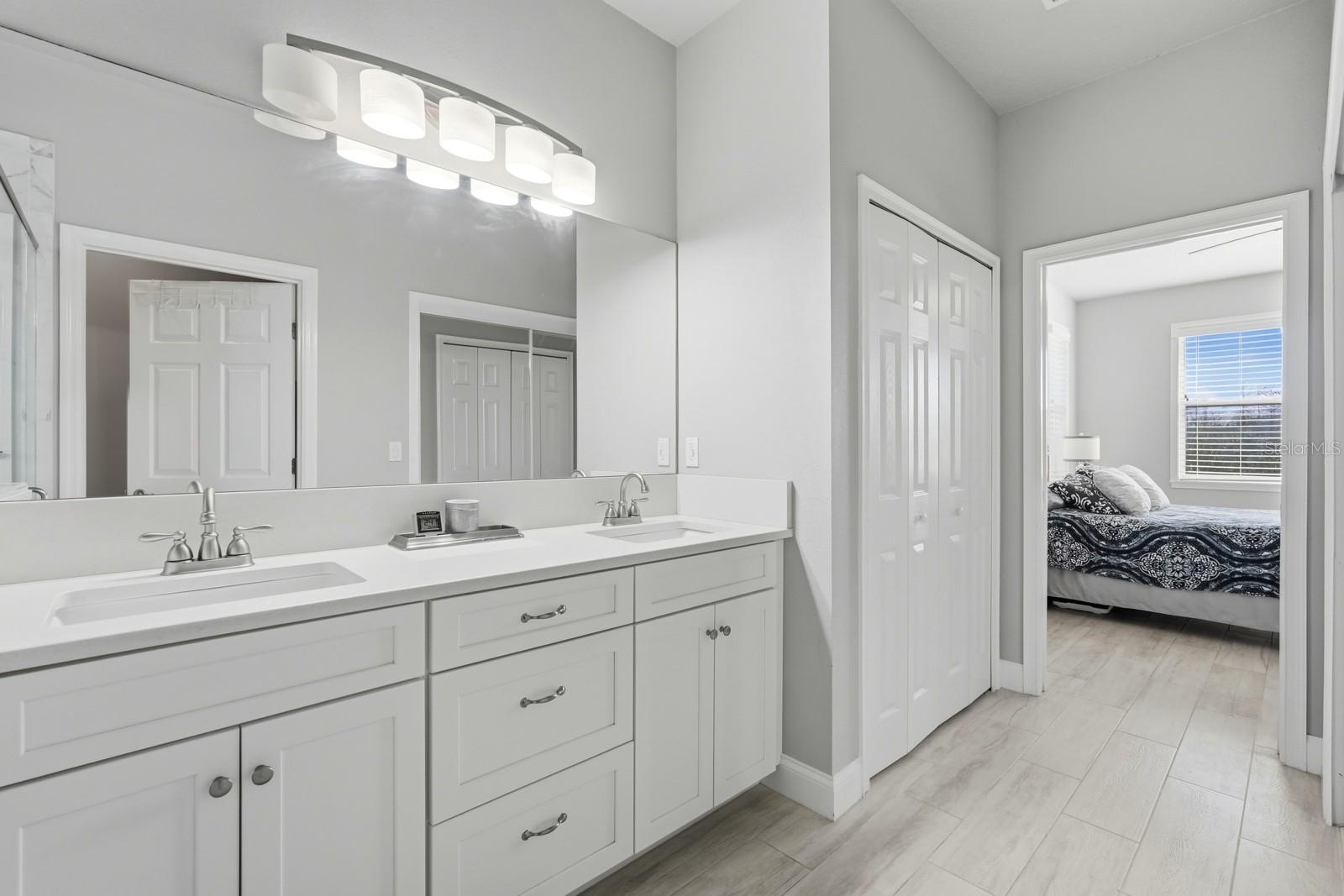 Image 19 of 44 For 280 Catriona Drive