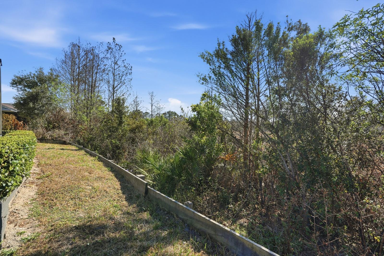 Image 28 of 44 For 280 Catriona Drive