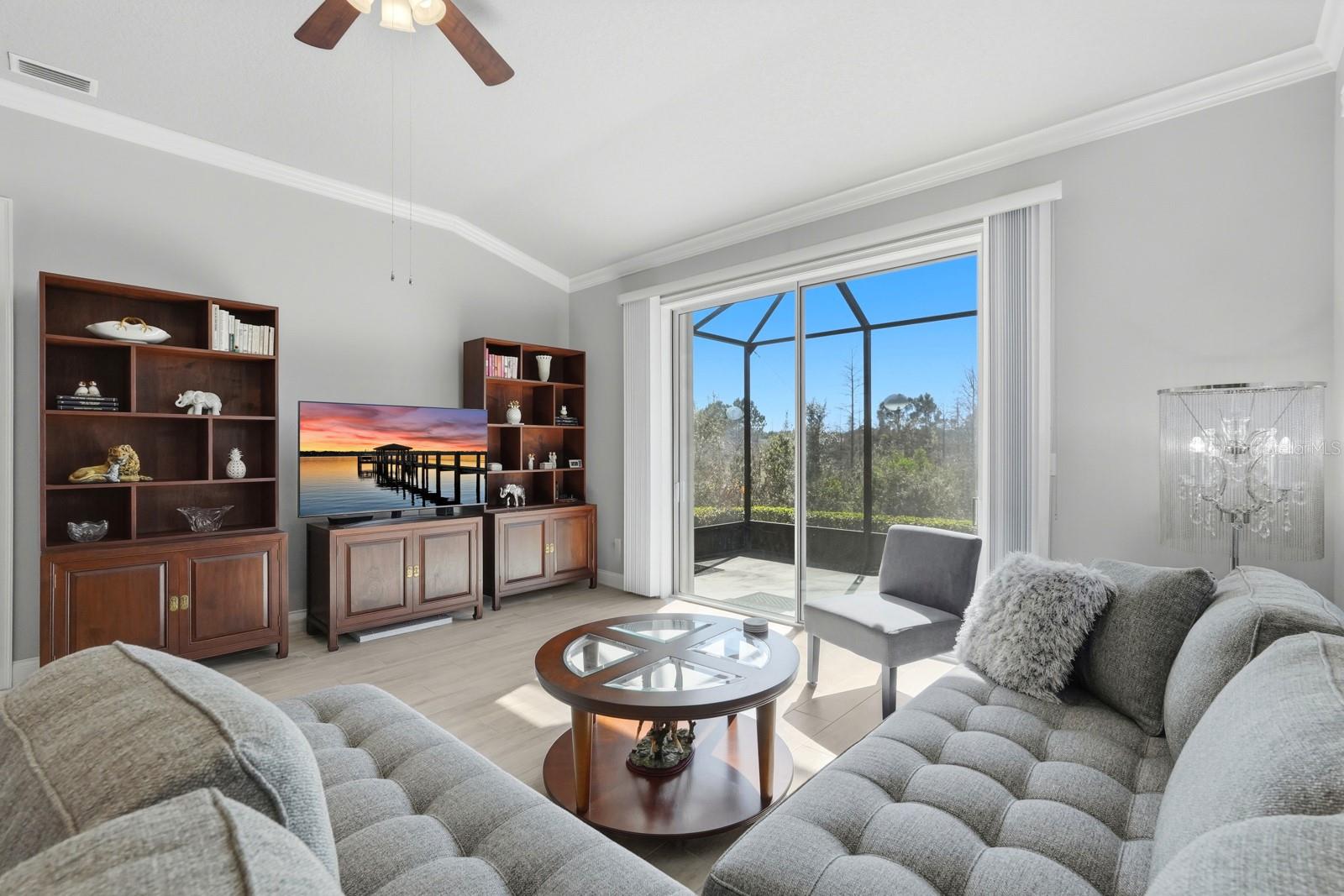 Image 8 of 44 For 280 Catriona Drive