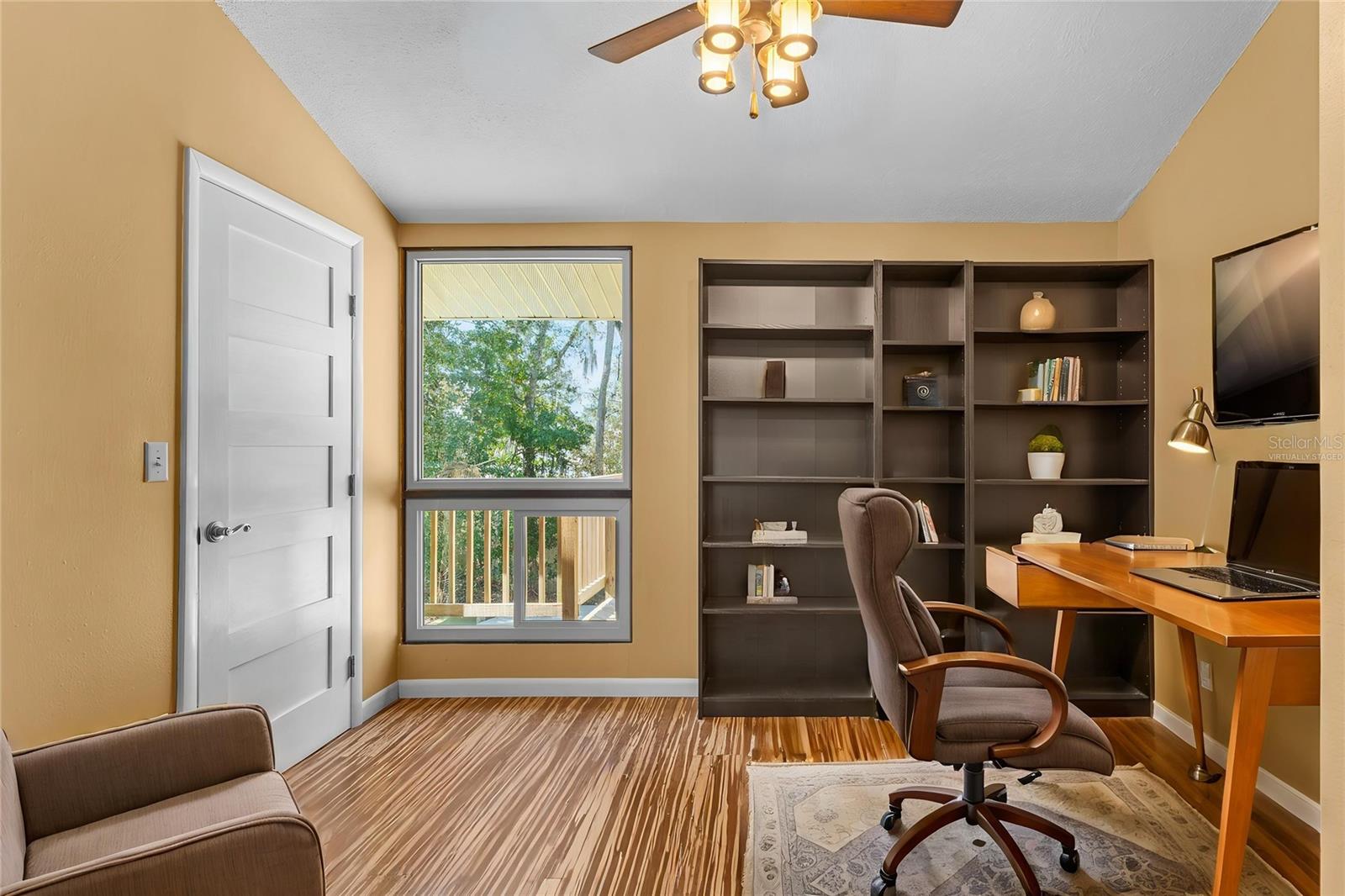 Image 25 of 68 For 32 Pebble Beach Drive