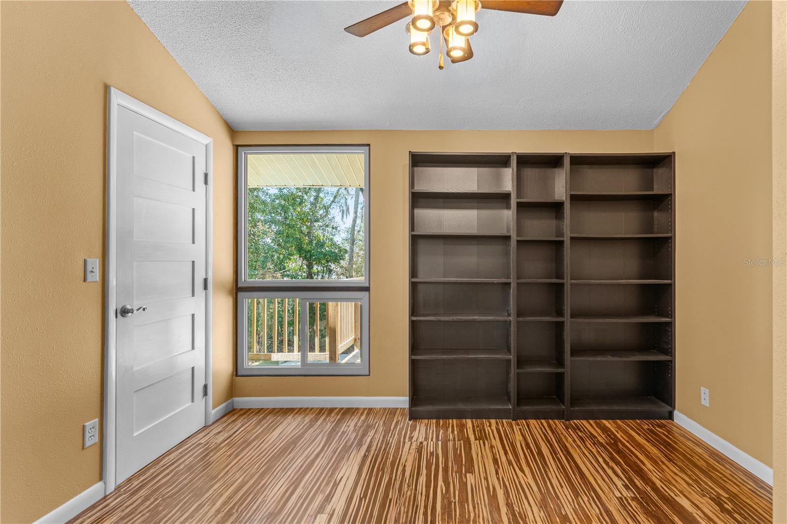 Image 26 of 68 For 32 Pebble Beach Drive