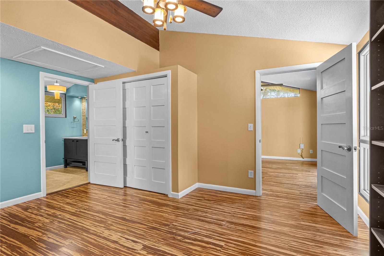 Image 27 of 68 For 32 Pebble Beach Drive