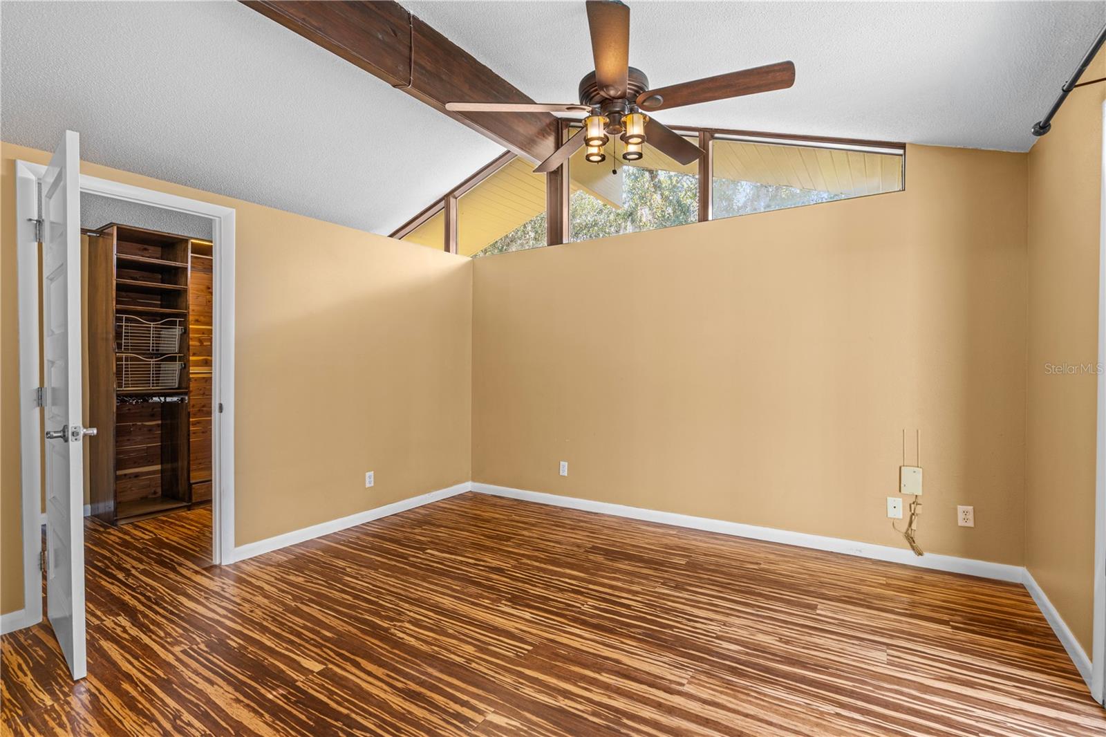 Image 29 of 68 For 32 Pebble Beach Drive