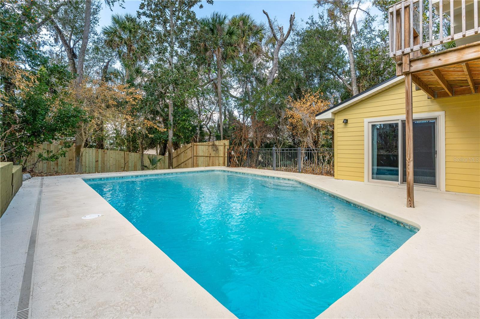 Image 40 of 68 For 32 Pebble Beach Drive