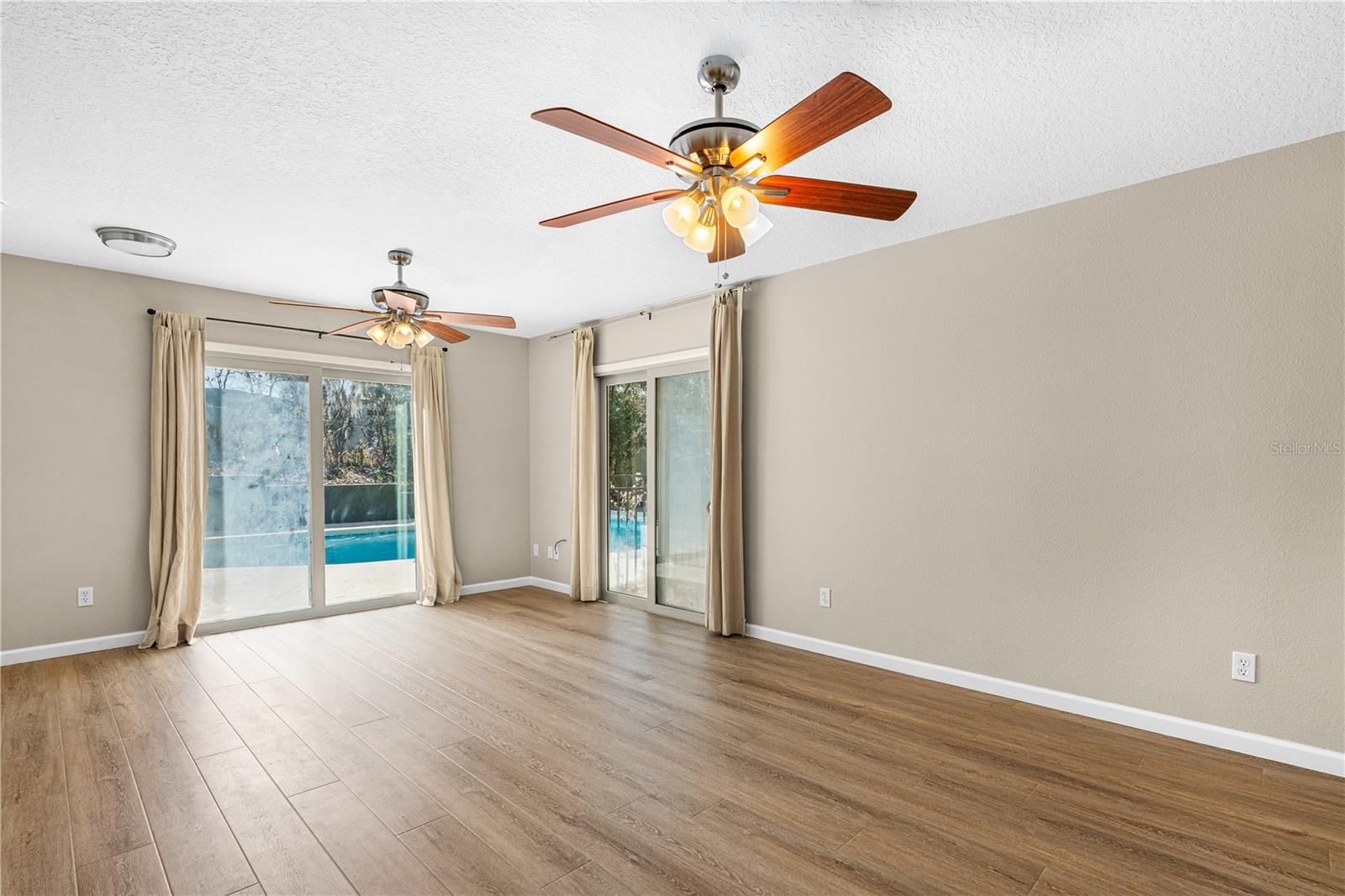 Image 47 of 68 For 32 Pebble Beach Drive