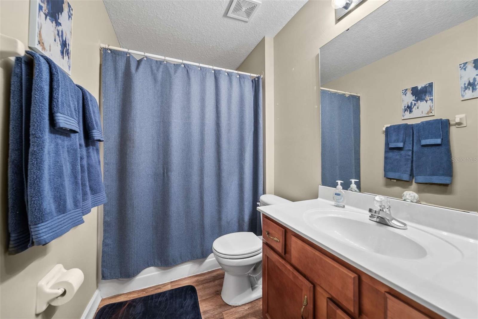 Image 11 of 28 For 11 Riviera Estates Court