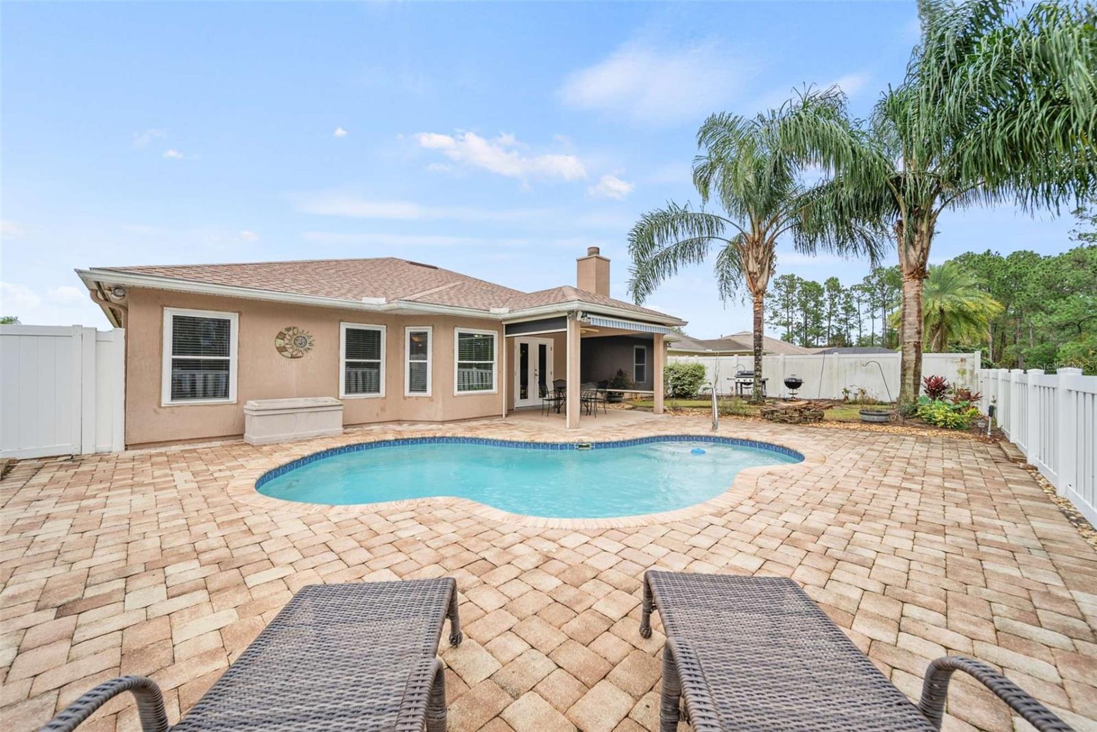 Image 21 of 28 For 11 Riviera Estates Court