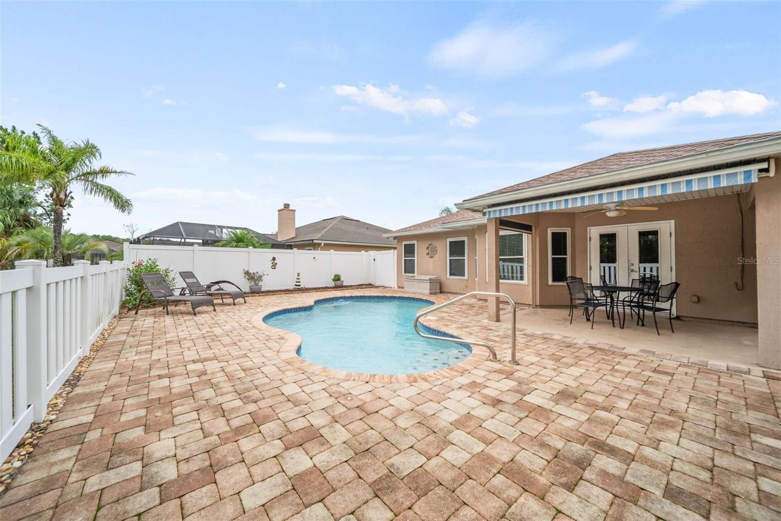 Image 23 of 28 For 11 Riviera Estates Court