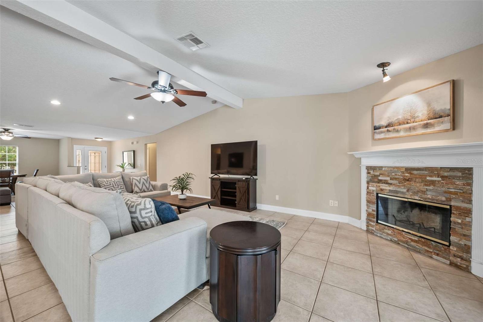 Image 6 of 28 For 11 Riviera Estates Court