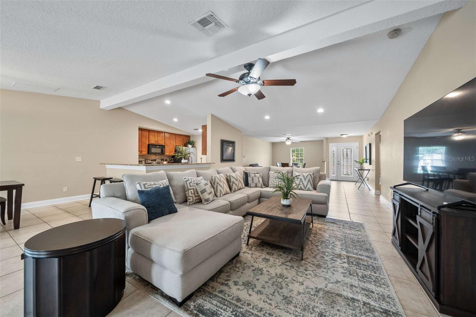 Image 7 of 28 For 11 Riviera Estates Court