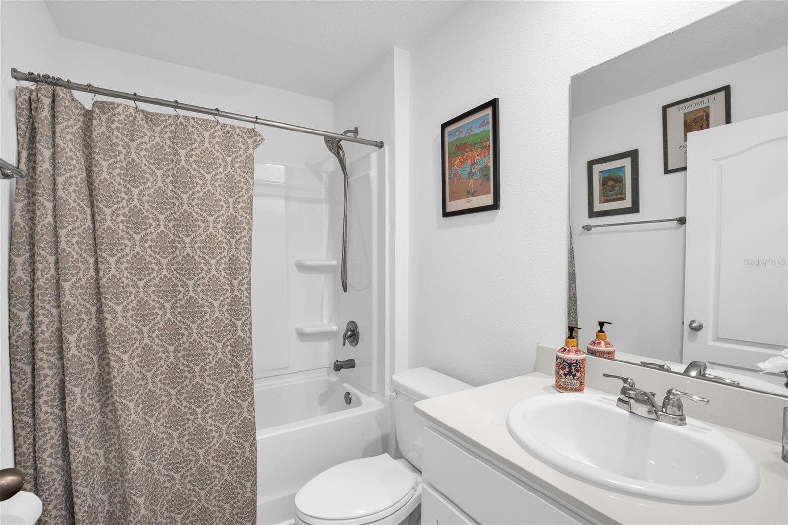 Image 31 of 71 For 2 Springwood Drive