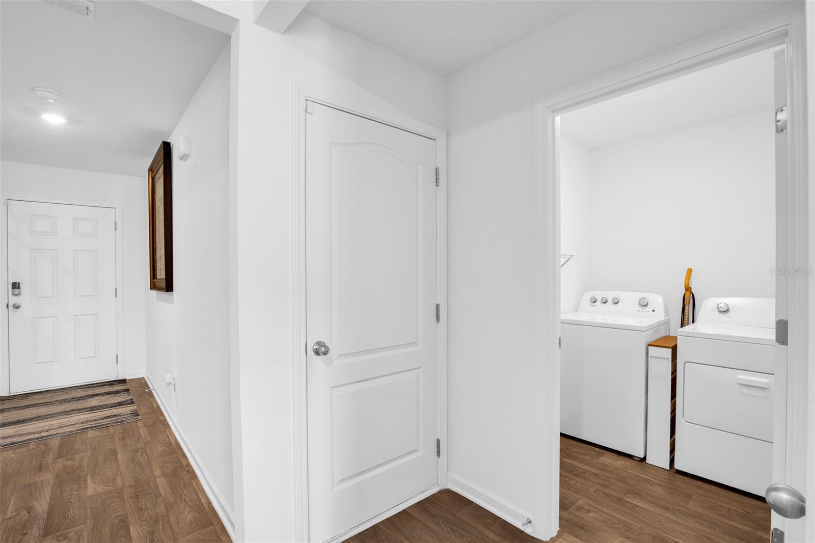 Image 32 of 71 For 2 Springwood Drive